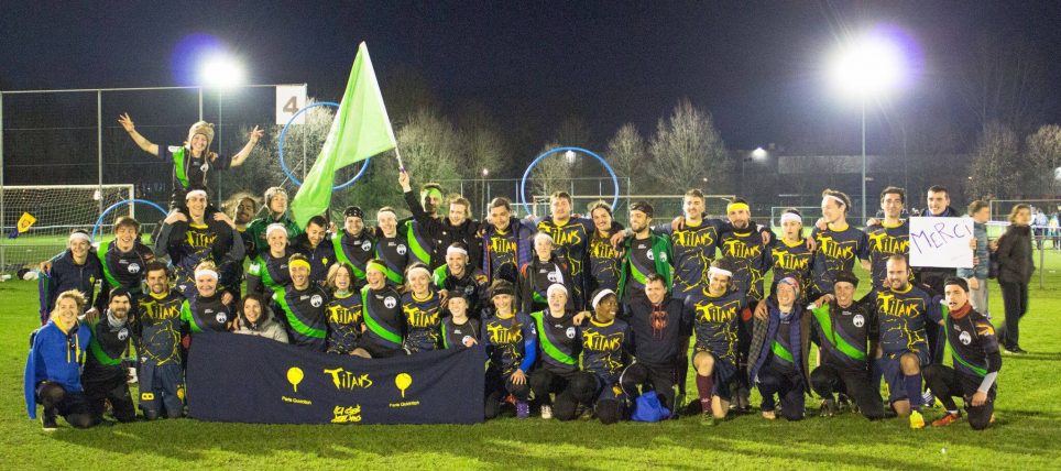 Teamfoto mit Paris Titans beim EQC 2017